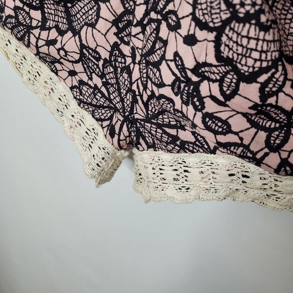 Win-Win Apparel Pink Floral Lace Knit Romper - Picture 6 of 12